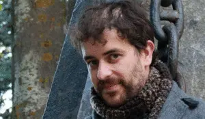 CLUB DE LECTURA DE POESIA: EL FONDO DEL CUBO DE DAVID REFOYO CLUB DE LECTURA DE POESIA: EL FONDO DEL CUBO DE DAVID REFOYO