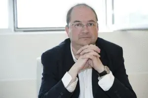 NO ME VENGAS CON CUENTOS: PEDRO UGARTE NO ME VENGAS CON CUENTOS: PEDRO UGARTE