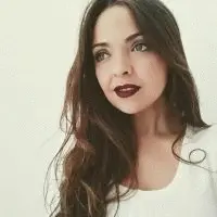 ELIA QUIÑONES DIU LA LÓGICA DE LOS REFUGIOS I CONVERSA AMB EVA MUÑOZ ELIA QUIÑONES DIU LA LÓGICA DE LOS REFUGIOS I CONVERSA AMB EVA MUÑOZ