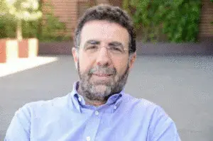 PRESENTACIÓ ¿ADICTOS O AMANTES? CLAVES PARA LA SALUD MENTAL DIGITAL EN INFANCIAS Y ADOLESCENCIA PRESENTACIÓ ¿ADICTOS O AMANTES? CLAVES PARA LA SALUD MENTAL DIGITAL EN INFANCIAS Y ADOLESCENCIA