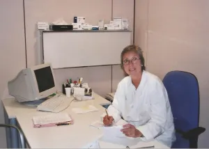 YVONNE BREYSSE PRESENTA BATES BLANQUES