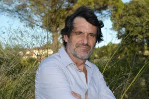 LECTURA DE LAS CRINES, PREMIO CAFÉ GIJÓN DE NOVELA 2025, AMB MARC COLELL