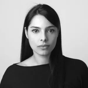 MARGARITA GARCÍA ROBAYO PRESENTA PRIMERA PERSONA